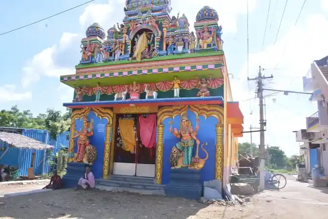 Arulmigu Kaliyamman Temple, Chinnavallikulam, Chinnavallikulam - 626004 அருள்மிகு காளியம்மன் திருக்கோயில், சின்னவள்ளிக்குளம், சின்னவள்ளிக்குளம் - 626004, Virudhunagar - Ancient Temple Architecture and History Image 3