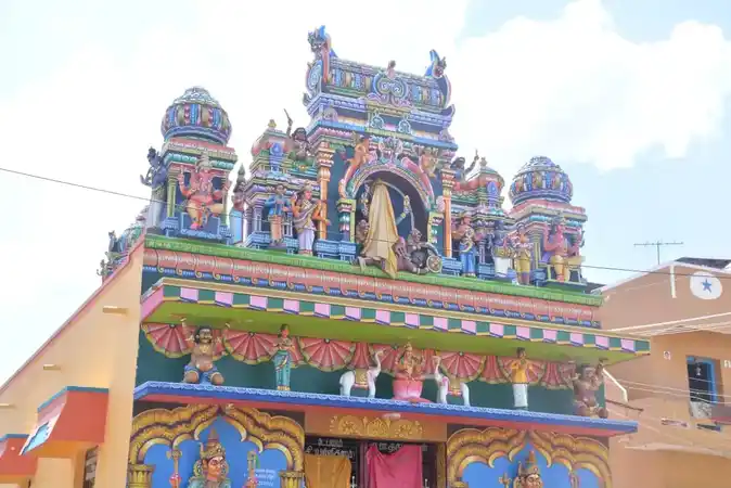 Arulmigu Kaliyamman Temple, Chinnavallikulam, Chinnavallikulam - 626004 அருள்மிகு காளியம்மன் திருக்கோயில், சின்னவள்ளிக்குளம், சின்னவள்ளிக்குளம் - 626004, Virudhunagar - Ancient Temple Architecture and History Image 5