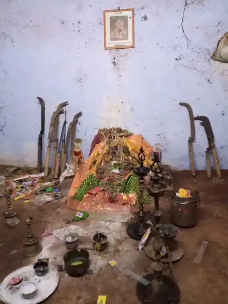 Arulmigu Kaliyamman Temple, Kavarapatti - 621303 அருள்மிகு காளியம்மன் திருக்கோயில், Kavarapatti - 621303, Thiruchirappalli - Ancient Temple Architecture and History Image 3