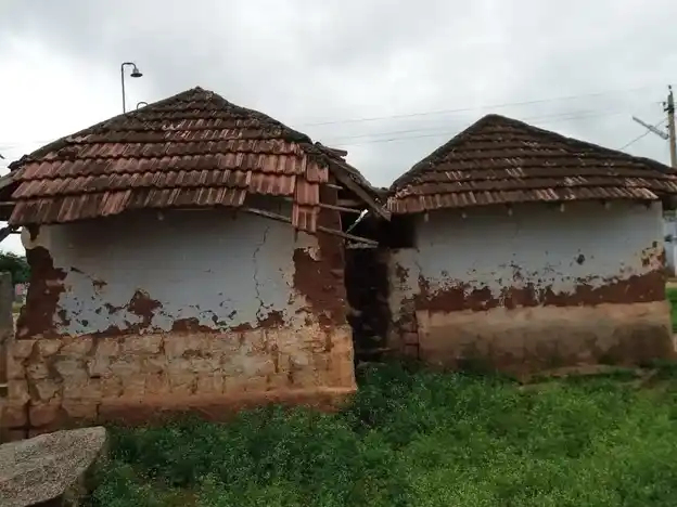 Arulmigu Kaliyamman Temple, Kavarapatti - 621303 அருள்மிகு காளியம்மன் திருக்கோயில், Kavarapatti - 621303, Thiruchirappalli - Ancient Temple Architecture and History Image 5