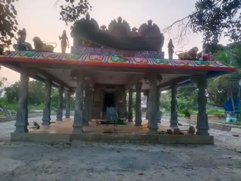 Arulmigu Kaliyamman Temple, Mukkagoundanoor - 635206 அருள்மிகு காளியம்மன் திருக்கோயில், மூக்கா கௌண்டனூர் - 635206, Krishnagiri - Ancient Temple Architecture and History Image 4