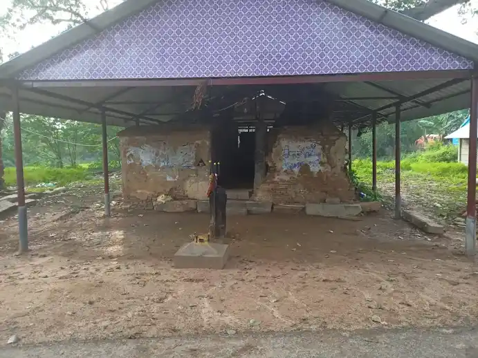 Arulmigu Kaliyamman Temple, Thaluthalaimedu - 621901 அருள்மிகு காளியம்மன் திருக்கோயில், Thaluthalaimedu - 621901, Ariyalur - Ancient Temple Architecture and History Image 4