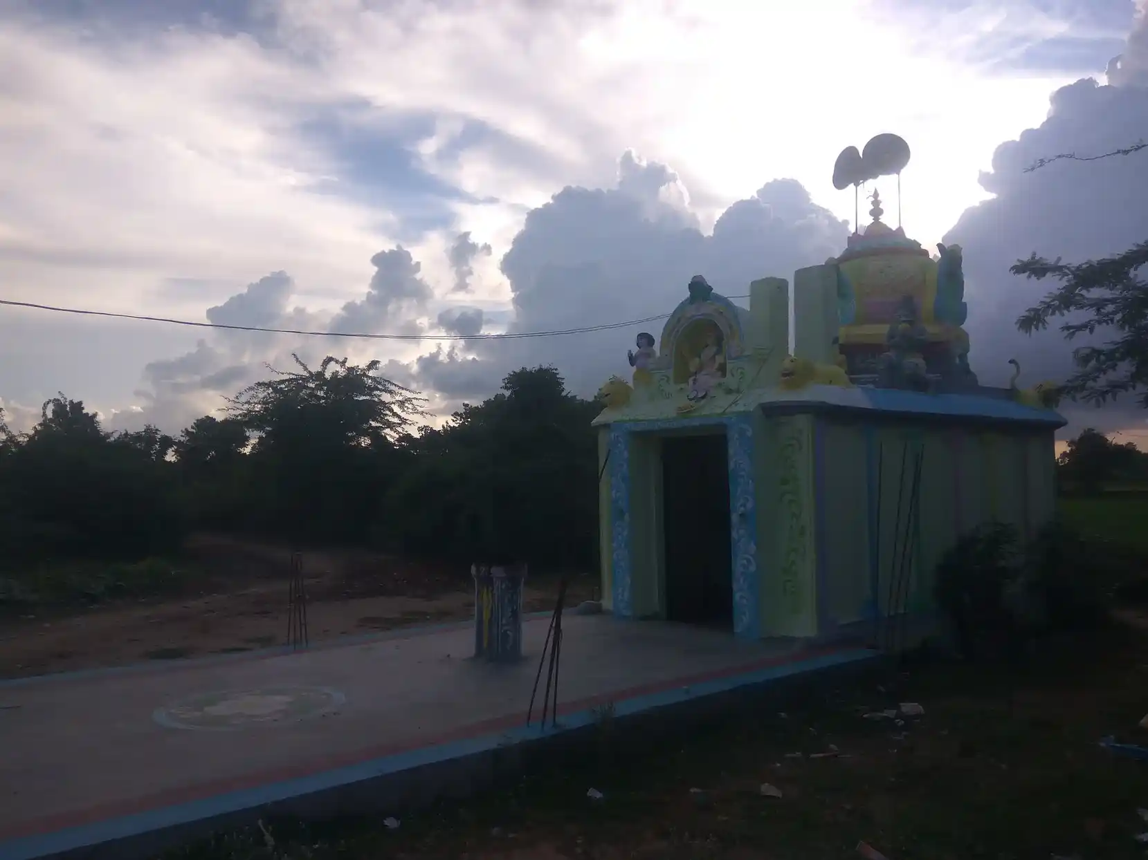 Arulmigu Kaliyamman Temple, Thriukkarukkavur - 614302 அருள்மிகு காளியம்மன் திருக்கோயில், ஆலடிநத்தம் - 614302, Thanjavur - Ancient Temple Architecture and History Image 3