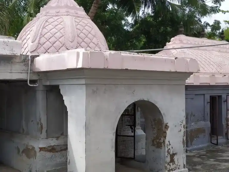 Arulmigu Kaliyanasubramaniswamy Temple, Kadichambadi - 612501 Arulmigu Kaliyanasubramaniswamy Temple, Kadichambadi - 612501, Thanjavur - Ancient Temple Architecture and History Image 5