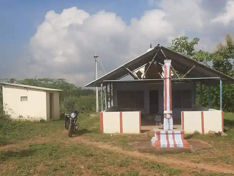 Arulmigu Kaliyuga Perumal, Adaikalam Katha Amman Temple, Odukampatti - 624401 அருள்மிகுகலியுக பெருமாள் அடைக்கலம் காத்த அம்மன் திருக்கோவில், Odukampatti - 624401, Dindigul - Ancient Temple Architecture and History Image 4