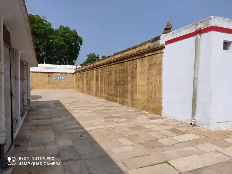 Arulmigu Kaliyugavaradharajaperumal Temple, Kallankurichi - 621705 அருள்மிகு கலியுகவரதராசப்பெருமாள் திருக்கோயில், கல்லங்குறிச்சி, அரியலூர் வட்டம், போன் நெ.04329 228890 பின்கோடு - 621705, Ariyalur - Ancient Temple Architecture and History Image 2