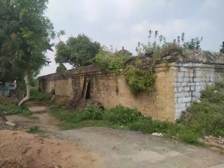 Arulmigu Kaliyugavaradharajaperumal Temple, Kulumoor - 621714 அருள்மிகு கலியுக வரதராஜப்பெருமாள் திருக்கோயில், குழுமூர் - 621714, Ariyalur - Ancient Temple Architecture and History Image 4