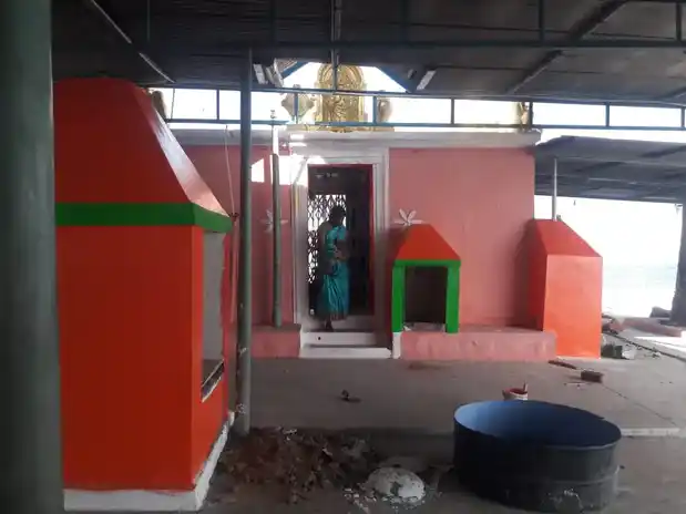 Arulmigu Kallamalaiperumal Temple, Thottiyavalasu - 637505 அருள்மிகு கள்ளமலைப் பெருமாள் திருக்கோயில், தொட்டியவலசு - 637505, Namakkal - Ancient Temple Architecture and History Image 2