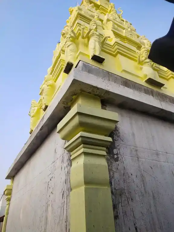 Arulmigu Kallapiransamy Temple, Adanur - 628712 அருள்மிகு கள்ளபிரான்சாமி திருக்கோயில், Adanur - 628712, Thoothukudi - Ancient Temple Architecture and History Image 2