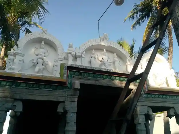 Arulmigu Kalmegaperumal Temple, Perumalpatti - 625703 அருள்மிகு காளமேகப்பெருமாள் திருக்கோவில், Perumalpatti - 625703, Madurai - Ancient Temple Architecture and History Image 4