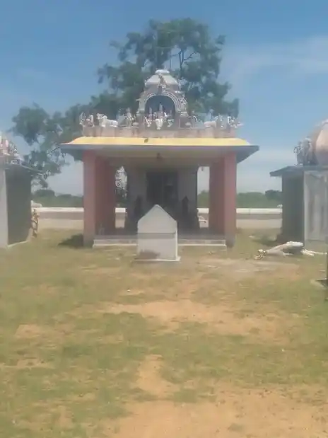 Arulmigu Kalukumadai Ayyanar Temple, Siyamuthupatti - 630502 Temple