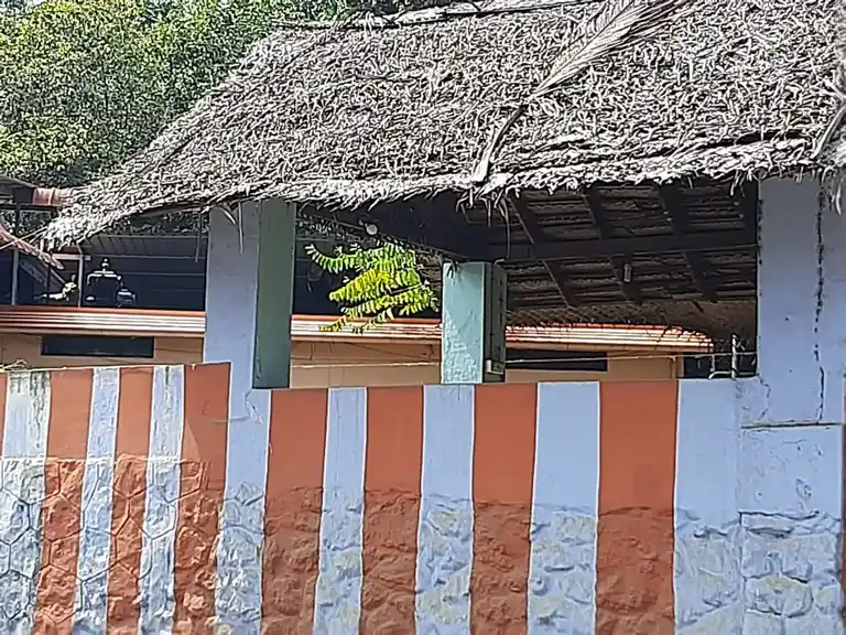 Arulmigu Kaluvanthittai Kali Temple, Thiruvattar, Atroor - 629177 அருள்மிகு கழுவன்திட்டை காளி திருக்கோயில், Thiruvattar, Atroor - 629177, Kanyakumari - Ancient Temple Architecture and History Image 3