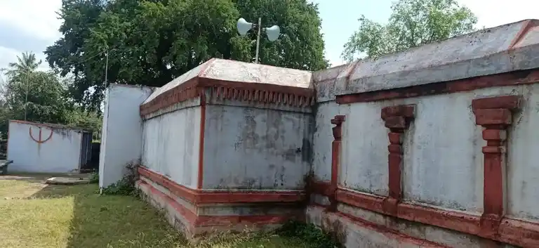 Arulmigu Kalvakkuttapatty Perumal Temple, Muthunayakanpatti - 636304 அருள்மிகு கல்வக்குட்டப்பட்டி பெருமாள் திருக்கோயில், Muthunayakanpatti - 636304, Salem - Ancient Temple Architecture and History Image 2