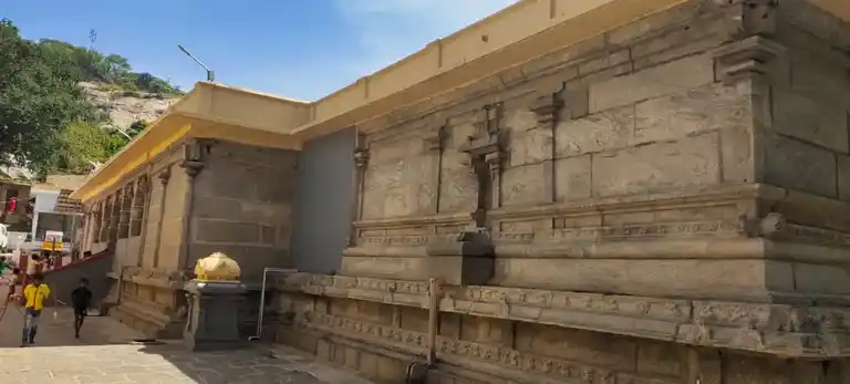 Arulmigu Kalyana Soodeswarar Temple, Chennathur - 635109 அருள்மிகு &nbsp;கல்யாண &nbsp;சூடேஸ்வரர் &nbsp;திருக்கோவில்&nbsp;, சென்னத்தூர் - 635109, Krishnagiri - Ancient Temple Architecture and History Image 2