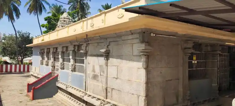 Arulmigu Kalyana Soodeswarar Temple, Chennathur - 635109 அருள்மிகு &nbsp;கல்யாண &nbsp;சூடேஸ்வரர் &nbsp;திருக்கோவில்&nbsp;, சென்னத்தூர் - 635109, Krishnagiri - Ancient Temple Architecture and History Image 4