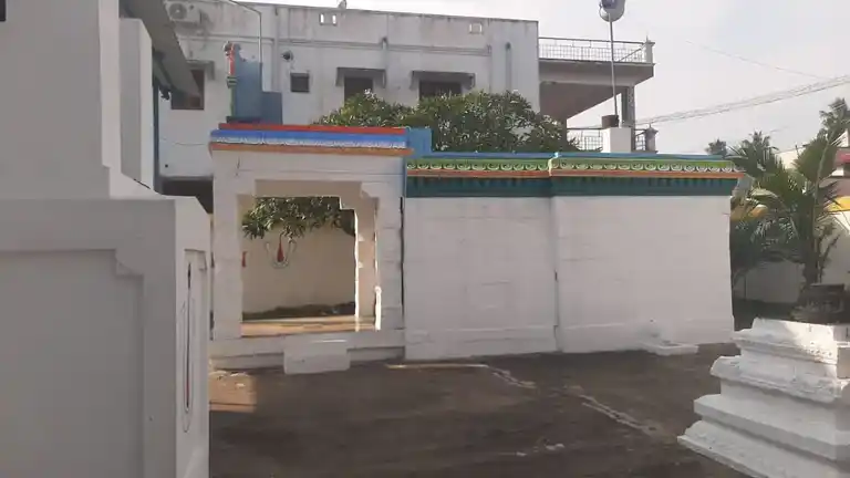 Arulmigu Kalyana Varadaraja Perumal Temple, Athur - 603103 அருள்மிகு கல்யாண வரதராஜப்பெருமாள் திருக்கோயில், ஆத்தூர் - 603103, Chengalpattu - Ancient Temple Architecture and History Image 3