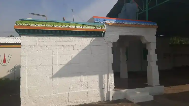 Arulmigu Kalyana Varadaraja Perumal Temple, Athur - 603103 அருள்மிகு கல்யாண வரதராஜப்பெருமாள் திருக்கோயில், ஆத்தூர் - 603103, Chengalpattu - Ancient Temple Architecture and History Image 4