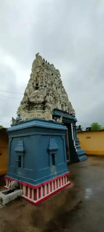Arulmigu Kalyana Varatharaja Perumal Temple, Sholinghur, Melputhupakkam - 632318 அருள்மிகு கல்யாண வரதராஜா பெருமாள் திருக்கோயில், சோளிங்கர், மேல்புதுப்பாக்கம் - 632318, Ranipet - Ancient Temple Architecture and History Image 4