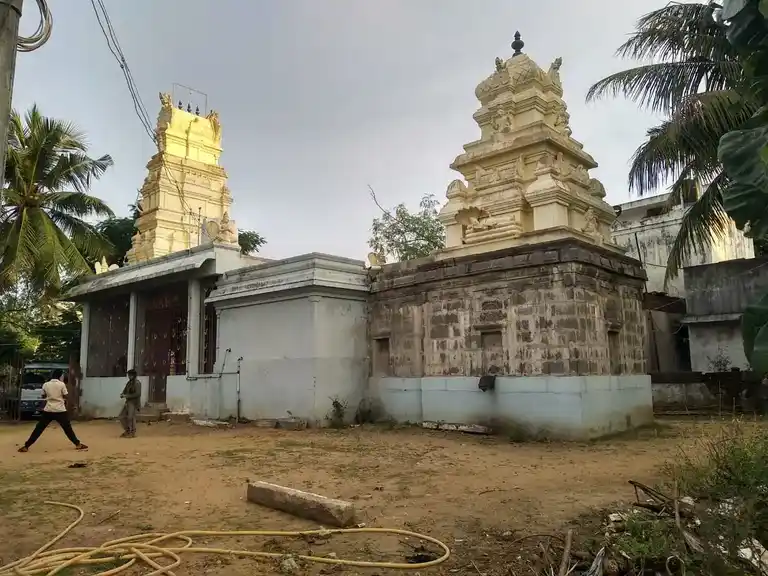 Arulmigu Kalyana Vengadesaperumal Temple, Navamaalmaruthur - 605102