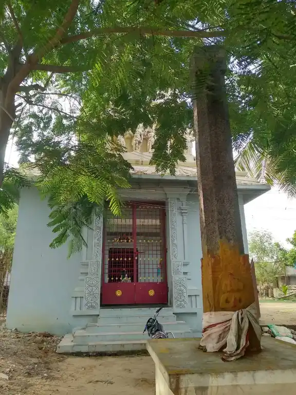 Arulmigu Kalyana Vengadesaperumal Temple, Navamaalmaruthur - 605102 அருள்மிகு கல்யாண வெங்டேசப்பெருமாள் திருக்கோயில், Navamaalmaruthur - 605102, Viluppuram - Ancient Temple Architecture and History Image 2