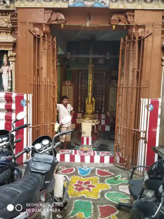 Arulmigu Kalyana Venkatesa Perumal Temple, Poonga Nagar, Chennai - 600003 அருள்மிகு கல்யாண வெங்கடேச பெருமாள் திருக்கோயில், பூங்கா நகர், சென்னை - 600003, Chennai - Ancient Temple Architecture and History Image 4