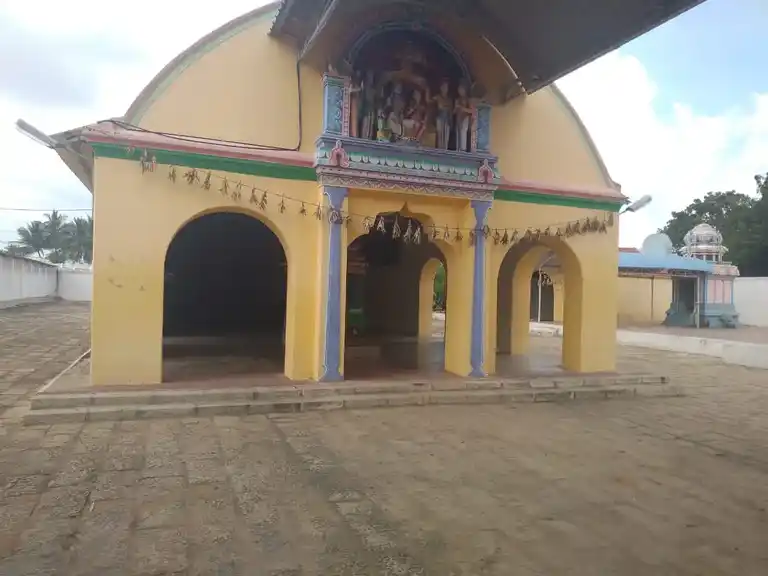 Arulmigu Kalyana Venkatramana Swamy Temple, J.Krishnapuram, Sulur - 641402 அருள்மிகு கல்யாணவெங்கட்ரமணசுவாமி திருக்கோயில், J.Krishnapuram, Sulur - 641402, Coimbatore - Ancient Temple Architecture and History Image 5