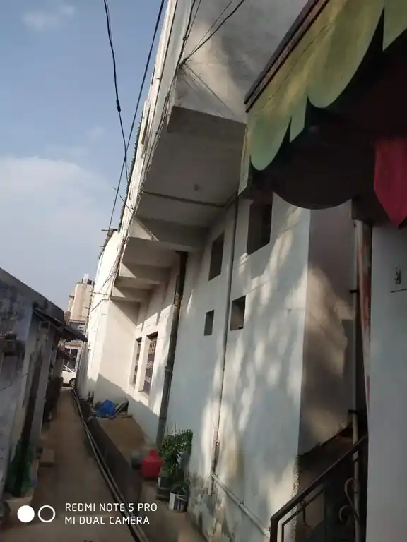 Arulmigu Kalyanadevar Temple, Near Paparapatti Bus Stand, Pauparapatty - 636809 அருள்மிகு கல்யாண தேவர் திருக்கோயில், Near Paparapatti Bus Stand, Pauparapatty - 636809, Dharmapuri - Ancient Temple Architecture and History Image 5