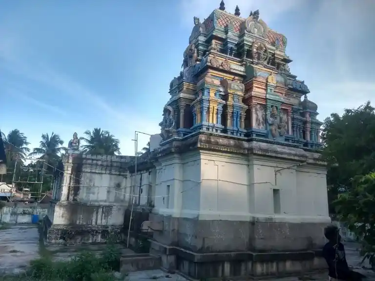 Arulmigu Kalyanavaratharaja Perumal Temple, Srivanchiyam - 610107 Arulmigu Kalyanavaratharaja Perumal Temple, Srivanchiyam - 610107, Thiruvarur - Ancient Temple Architecture and History Image 2