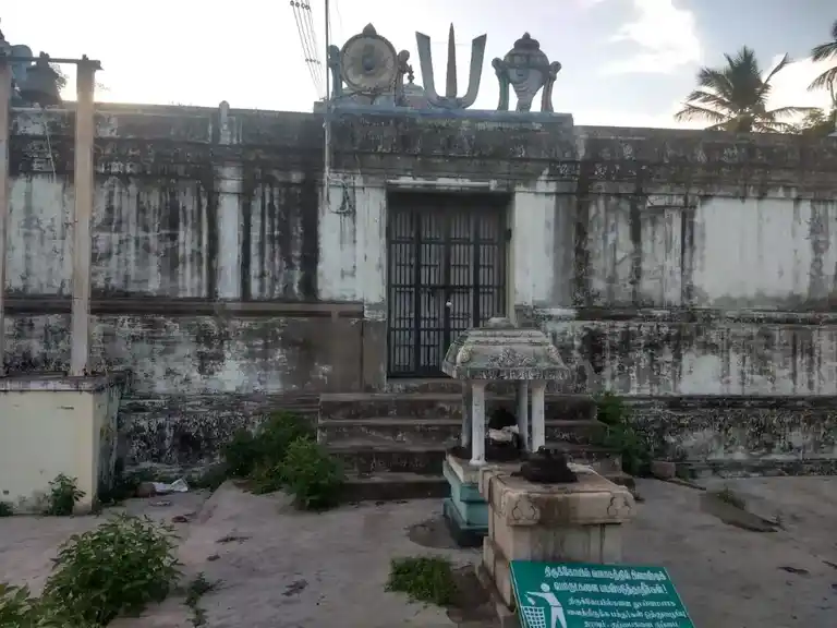 Arulmigu Kalyanavaratharaja Perumal Temple, Srivanchiyam - 610107 Arulmigu Kalyanavaratharaja Perumal Temple, Srivanchiyam - 610107, Thiruvarur - Ancient Temple Architecture and History Image 4