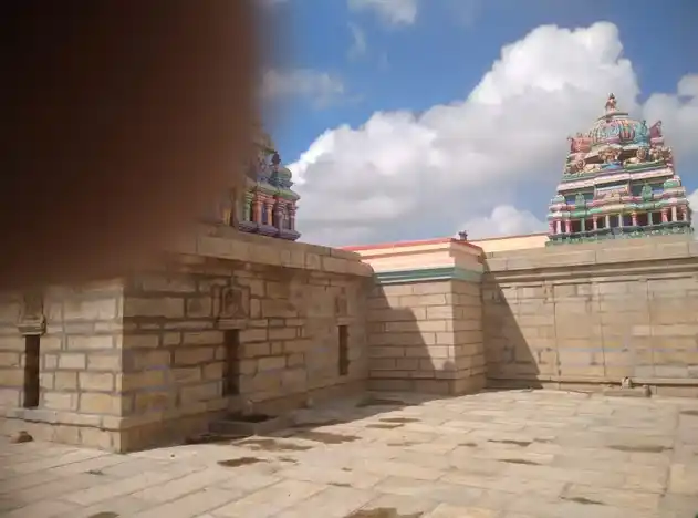 Arulmigu Kalyanavengatesa Perumal Temple, Agraharam, Illupur - 622102 Arulmigu Kalyanavengatesa perumal Temple, Agraharam, Illupur - 622102, Pudukkottai - Ancient Temple Architecture and History Image 4