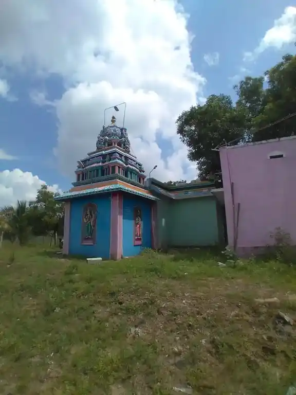 Arulmigu Kamachyamman Temple, North Side In The Village, Uppupatti. - 626131 அருள்மிகு காமாட்சியம்மன் திருக்கோயில், கிராமத்தின் வடபுறம், உப்புப்பட்டி கிராமம் - 626131, Virudhunagar - Ancient Temple Architecture and History Image 3