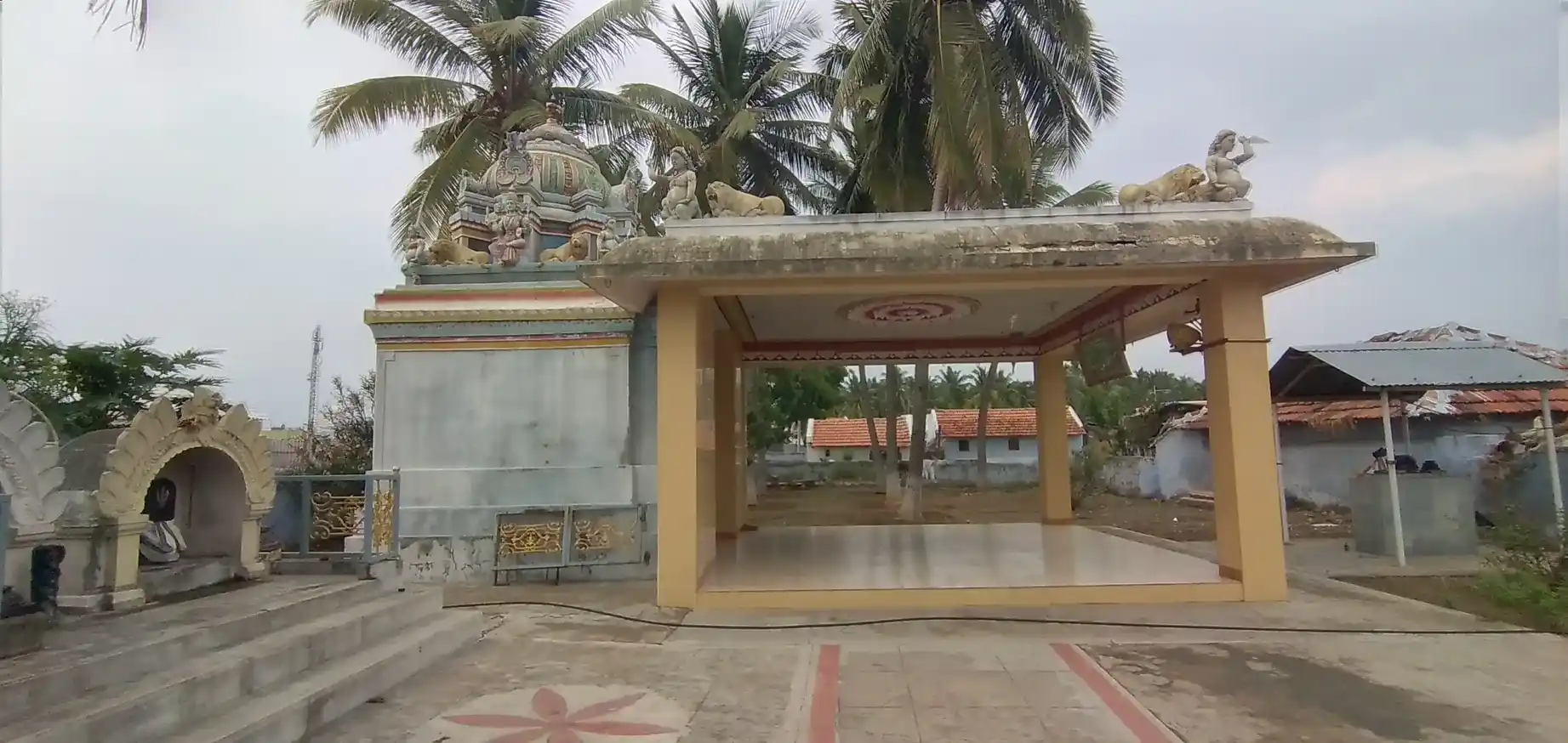 Arulmigu Kamala Kamatchi Amman Temple, Chinnavalavadi - 642132 அருள்மிகு கமலகாமாட்சியம்மன் திருக்கோயில், Chinnavalavadi - 642132, Tiruppur - Ancient Temple Architecture and History Image 2