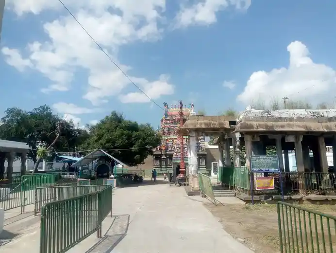 Arulmigu Kamanatheeswarar Temple, Attur To Thalaivasal Road, Aragalur - 636101 அருள்மிகு காமநாதீஸ்வரர் மற்றும் கரிவரதராஜபெருமாள் திருக்கோயில், ஆத்தூர் தலைவாசல் ரோடு, அறகழூர் - 636101, Salem - Ancient Temple Architecture and History Image 4