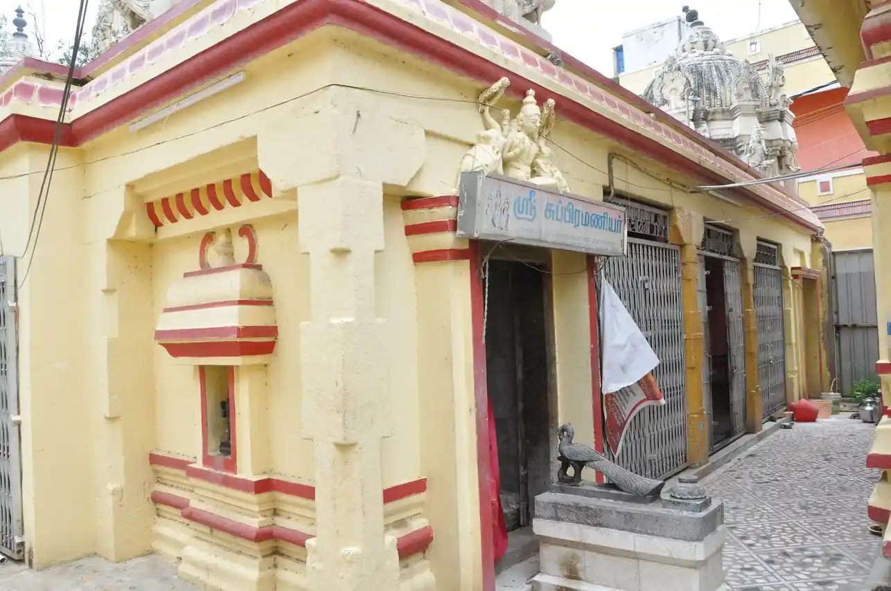 Arulmigu Kamatchi Amman Tempe, Tirupattur - 635601 அருள்மிகு காமாட்சியம்மன் திருக்கோயில், திருப்பத்தூர் - 635601, Thirupathur - Ancient Temple Architecture and History Image 2