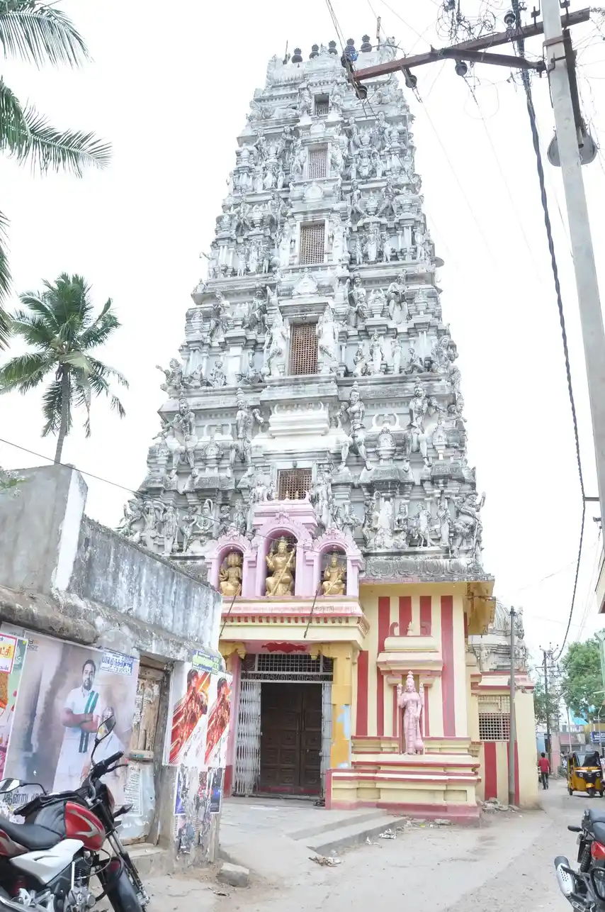 Arulmigu Kamatchi Amman Tempe, Tirupattur - 635601 அருள்மிகு காமாட்சியம்மன் திருக்கோயில், திருப்பத்தூர் - 635601, Thirupathur - Ancient Temple Architecture and History Image 4