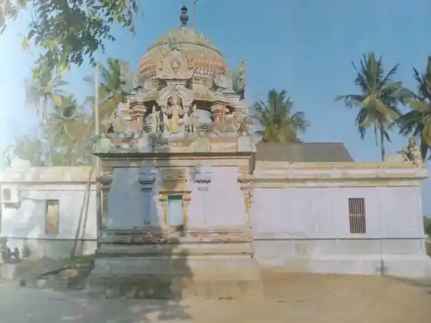 Arulmigu Kamatchi Amman Temple, Peravur - 612203 அருள்மிகு காமாட்சிஅம்மன் திருக்கோயில், Peravur - 612203, Mayiladuthurai - Ancient Temple Architecture and History Image 4