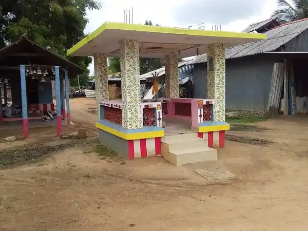 Arulmigu Kamatchi Amman Temple, Sayalkudi - 623120 Arulmigu Kamatchi Amman Temple, Sayalkudi - 623120, Ramanathapuram - Ancient Temple Architecture and History Image 2