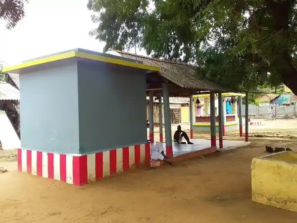 Arulmigu Kamatchi Amman Temple, Sayalkudi - 623120 Arulmigu Kamatchi Amman Temple, Sayalkudi - 623120, Ramanathapuram - Ancient Temple Architecture and History Image 5