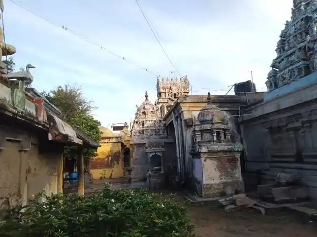 Arulmigu Kamatchi Sametha Ekambareshwarar Temple, Mannargudi, Mannargudi - 614001 அருள்மிகு காமாட்சியம்மன் சமேத ஏகாம்பரேஸ்வரர் திருக்கோயில், மன்னார்குடி - 614001, Thiruvarur - Ancient Temple Architecture and History Image 9