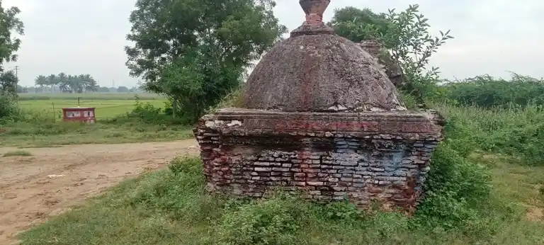 Arulmigu Kamatchiamman Temple, Elumalaii - 625535 அருள்மிகு காமாட்சி அம்மன் திருக்கோயில், Elumalaii - 625535, Madurai - Ancient Temple Architecture and History Image 4