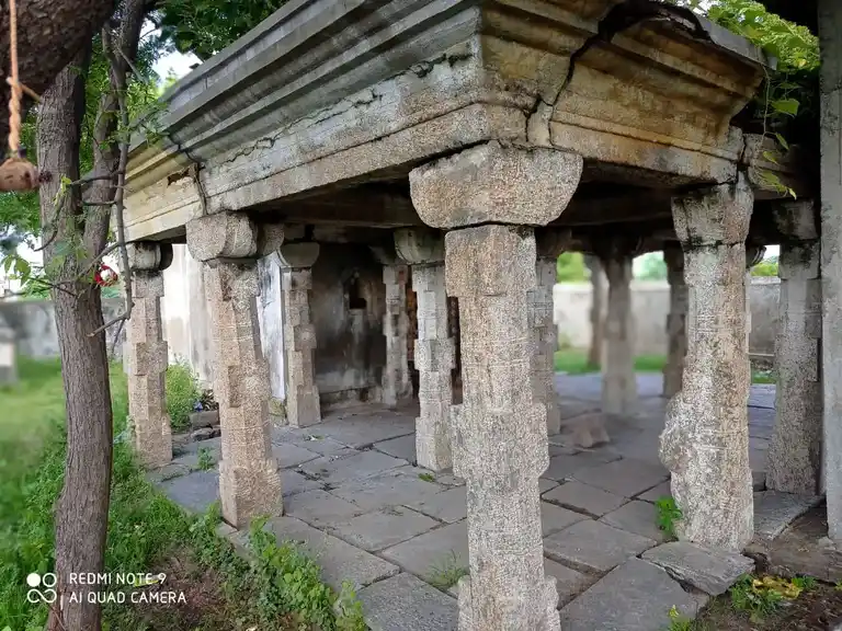 Arulmigu Kamatchiamman Temple, Nadukottai - 625706 Arulmigu Kamatchiamman Temple, Nadukottai - 625706, Madurai - Ancient Temple Architecture and History Image 4