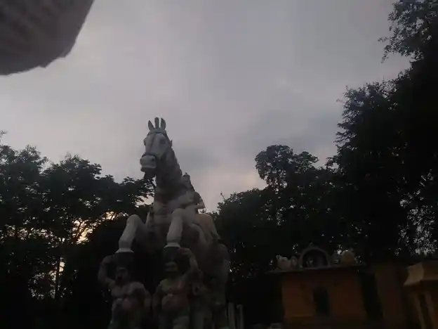 Arulmigu Kamatchiamman Temple, Paraipatti - 625503 அருள்மிகு காமாட்சியம்மன் திருக்கோயில், Paraipatti, Paraipatti - 625503, Madurai - Ancient Temple Architecture and History Image 4