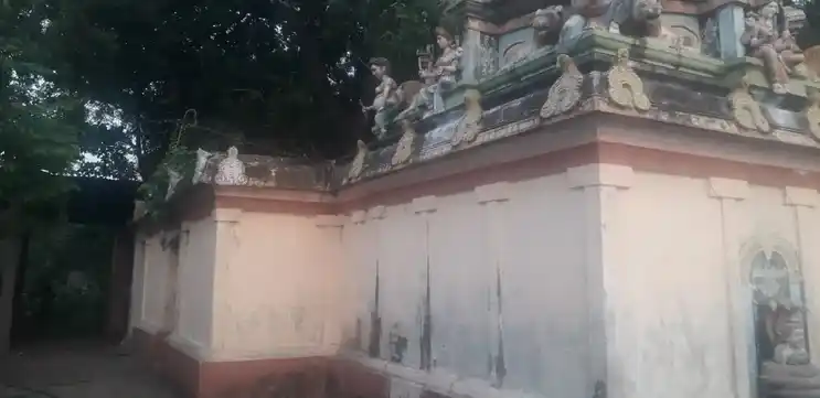 Arulmigu Kamatchiamman Temple, Sembonkudi - 609811 அருள்மிகு காமாட்சியம்மன் திருக்கோயில், Sembonkudi - 609811, Mayiladuthurai - Ancient Temple Architecture and History Image 4