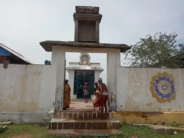 Arulmigu Kamatchiyamman Temple, Adampur - 614626 அருள்மிகு காமாட்சியம்மன் திருக்கோயில், அடம்பூர், ஆவுடையார்கோவில் வட்டம் - 614626, Pudukkottai - Ancient Temple Architecture and History Image 7