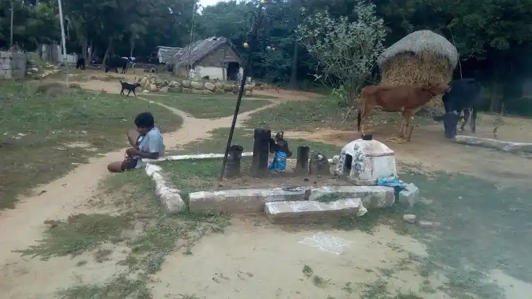 Arulmigu Kamatchiyamman Temple, Ayilapettai - 639103 அருள்மிகு காமாட்சியம்மன் திருக்கோயில், Ayilapettai - 639103, Thiruchirappalli - Ancient Temple Architecture and History Image 4