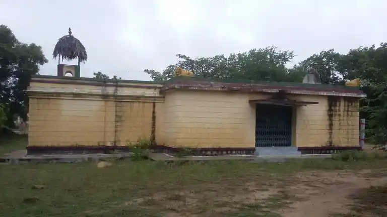 Arulmigu Kamatchiyamman Temple, Navamathupatti, Senthamangalam - 639205 அருள்மிகு காமாட்சியம்மன் திருக்கோயில், Navamathupattisenthamangalam, Senthamangalam - 639205, Karur - Ancient Temple Architecture and History Image 3