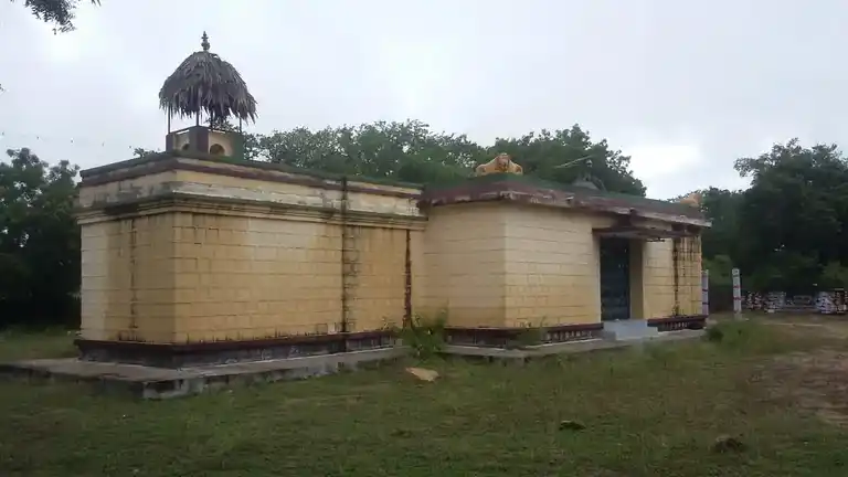 Arulmigu Kamatchiyamman Temple, Navamathupatti, Senthamangalam - 639205 அருள்மிகு காமாட்சியம்மன் திருக்கோயில், Navamathupattisenthamangalam, Senthamangalam - 639205, Karur - Ancient Temple Architecture and History Image 5
