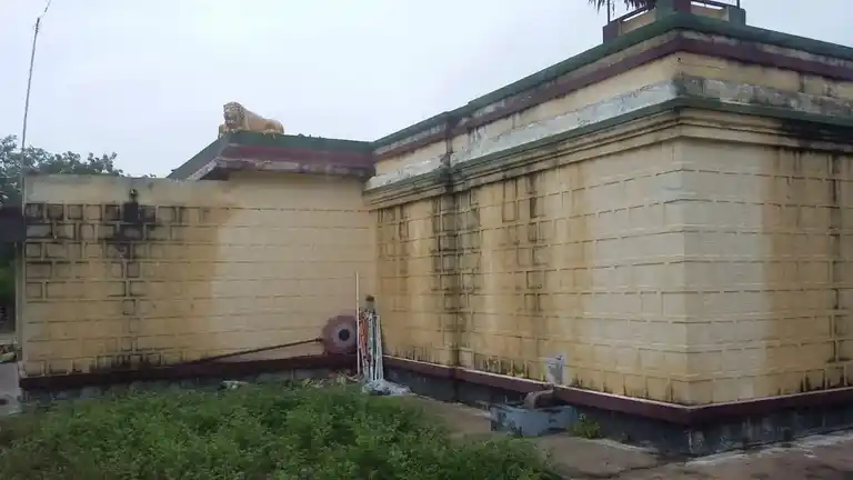 Arulmigu Kamatchiyamman Temple, Navamathupatti, Senthamangalam - 639205 அருள்மிகு காமாட்சியம்மன் திருக்கோயில், Navamathupattisenthamangalam, Senthamangalam - 639205, Karur - Ancient Temple Architecture and History Image 9