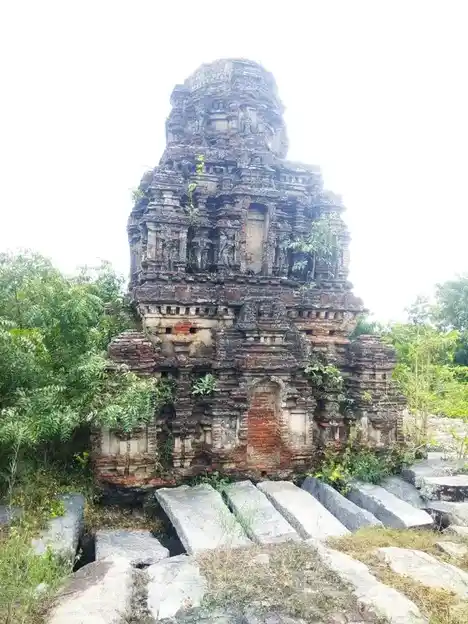 Arulmigu Kamatchiyamman Temple, Perumukkal - 604301 Arulmigu Kamatchiyamman Temple, Perumukkal - 604301, Viluppuram - Ancient Temple Architecture and History Image 4