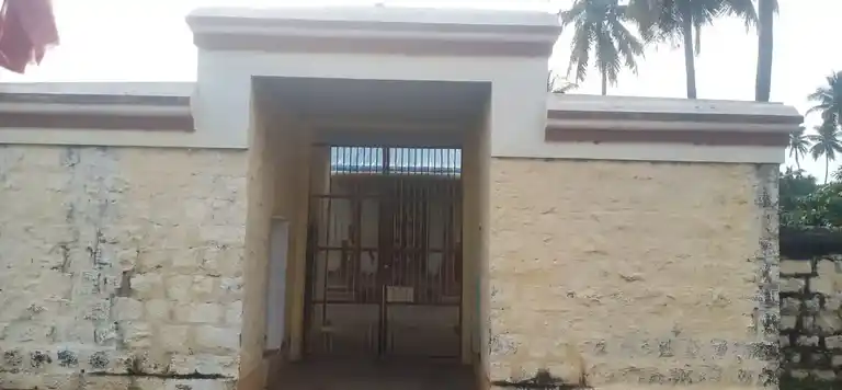 Arulmigu Kamatchiyamman Temple, Sriramasamuthiram - 621211 Arulmigu Kamatchiyamman Temple, Sriramasamuthiram - 621211, Thiruchirappalli - Ancient Temple Architecture and History Image 3